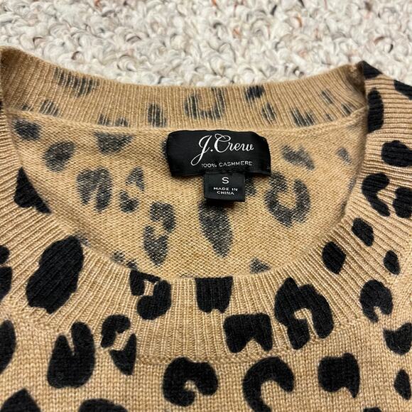 J Crew 100% Cashmere Leopard Print Sweater Sz S Preppy Quiet Luxury Animal - Picture 3 of 7